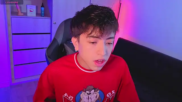 Snapshot of onlinenico chatting on 10-06-25, 08:06 onlinenico online show from 10-06-25, 08:06