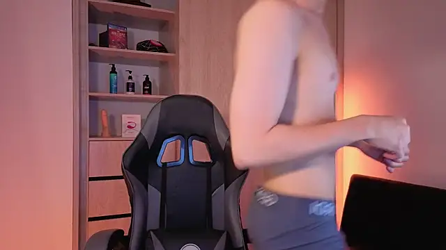 Snapshot of onlinenico chatting on 11-10-25, 11:04 onlinenico online show from 11-10-25, 11:04