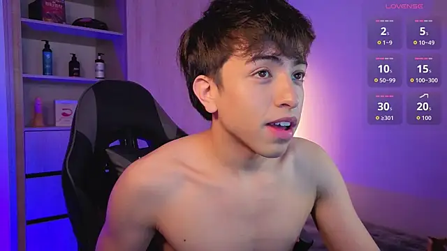 Snapshot of onlinenico chatting on 11-20-25, 08:08 onlinenico online show from 11-20-25, 08:08