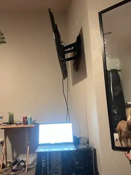 Adrianeverhart0828 online show from 04-28-26, 05:34