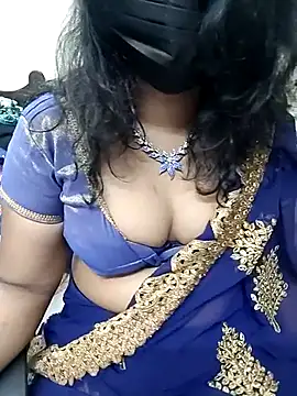 Snapshot of tamilmaha12 chatting on 09-13-25, 10:04 tamilmaha12 online show from 09-13-25, 10:04