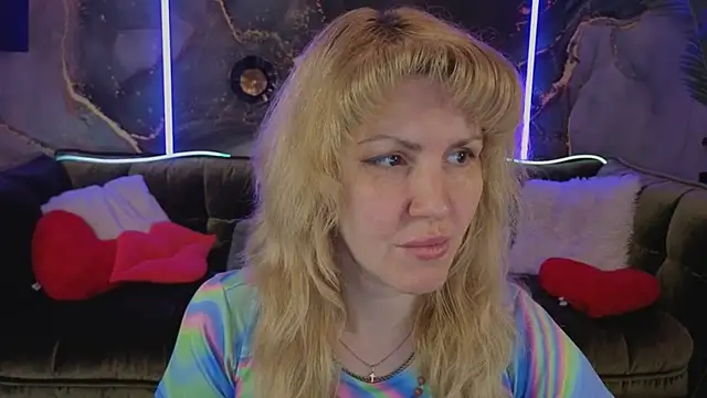 Snapshot of NatalyChanell chatting on 09-15-25, 08:20 NatalyChanell online show from 09-15-25, 08:20