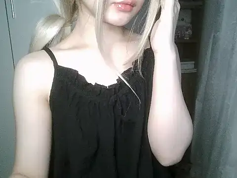 Annabelle-e online show from 03-12-26, 10:05