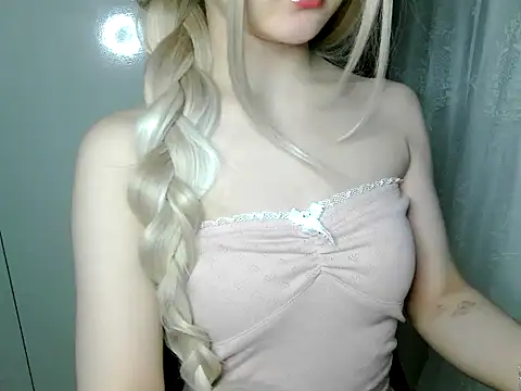 Annabelle-e online show from 04-29-26, 07:09