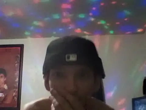 Snapshot of OchreTango466 chatting on 09-20-25, 10:38 OchreTango466 online show from 09-20-25, 10:38