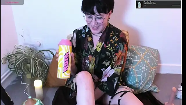 Snapshot of MossPrince chatting on 09-30-25, 07:41 MossPrince online show from 09-30-25, 07:41