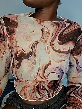 Snapshot of _Uphele chatting on 09-25-25, 07:39 Uphele online show from 09-25-25, 07:39