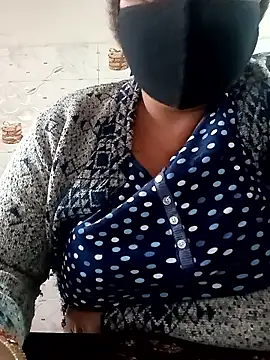 Snapshot of Rakhi_sawant143 chatting on 01-18-26, 03:32 Rakhi sawant143 online show from 01-18-26, 03:32