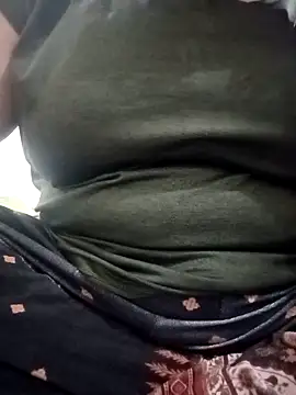 Snapshot of Rakhi_sawant143 chatting on 03-14-26, 04:01 Rakhi sawant143 online show from 03-14-26, 04:01