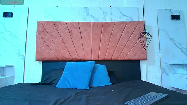 Snapshot of novaa_snow chatting on 10-15-25, 08:09 novaa snow online show from 10-15-25, 08:09