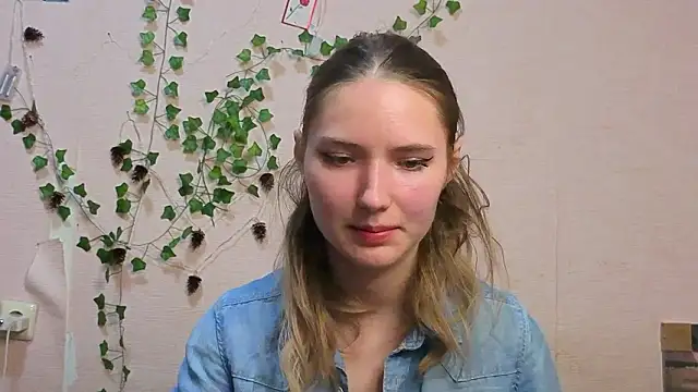  kikiclark   online show from 03-06-26, 08:49