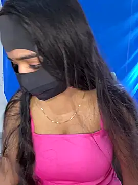 Snapshot of DesiSexyMonika chatting on 10-03-25, 06:21 DesiSexyMonika online show from 10-03-25, 06:21