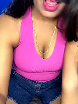 Snapshot of DesiSexyMonika chatting on 11-05-25, 06:08 DesiSexyMonika online show from 11-05-25, 06:08