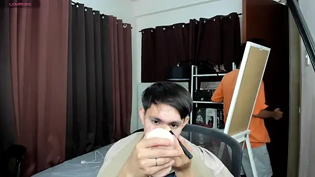 Snapshot of xxxhugecocktwinkxxx chatting on 09-25-25, 09:24 xxxhugecocktwinkxxx online show from 09-25-25, 09:24