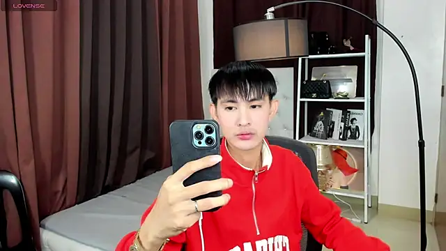 Snapshot of xxxhugecocktwinkxxx chatting on 10-05-25, 05:00 xxxhugecocktwinkxxx online show from 10-05-25, 05:00