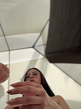 Juanita-Diaz online show from 10-25-25, 08:25