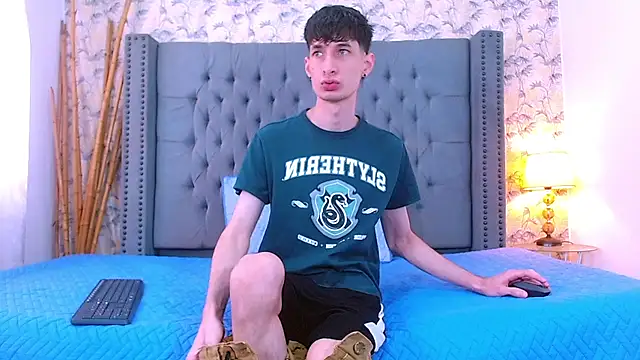 Luke Carter online show from 11-06-25, 01:01