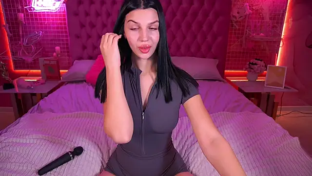 Snapshot of KamillaVibes chatting on 11-11-25, 08:53 KamillaVibes online show from 11-11-25, 08:53