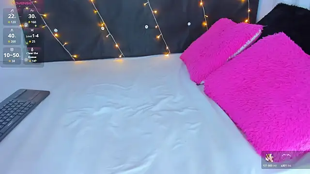 Snapshot of Danaa_moore_ chatting on 10-24-25, 09:44 Danaa moore online show from 10-24-25, 09:44