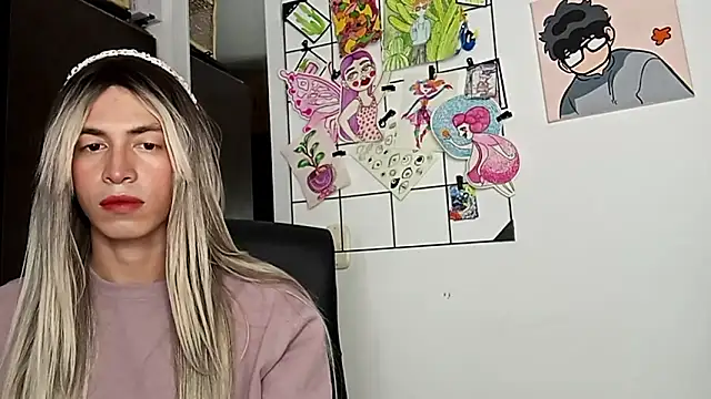 Snapshot of Andy_Roses chatting on 09-10-25, 09:09 Andy Roses online show from 09-10-25, 09:09