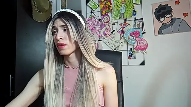 Snapshot of Andy_Roses chatting on 09-17-25, 05:42 Andy Roses online show from 09-17-25, 05:42