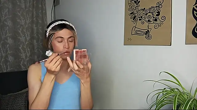 Snapshot of Andy_Roses chatting on 10-21-25, 02:45 Andy Roses online show from 10-21-25, 02:45