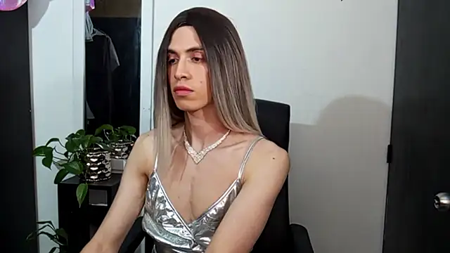 Snapshot of Andy_Roses chatting on 12-03-25, 07:05 Andy Roses online show from 12-03-25, 07:05