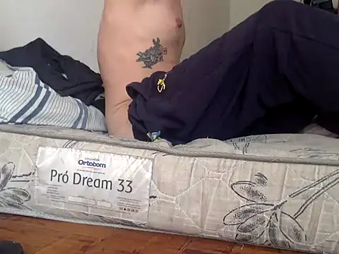 Snapshot of chrisalmeid_ chatting on 09-17-25, 05:25 chrisalmeid online show from 09-17-25, 05:25