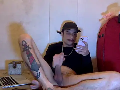 Snapshot of chrisalmeid_ chatting on 10-09-25, 05:16 chrisalmeid online show from 10-09-25, 05:16