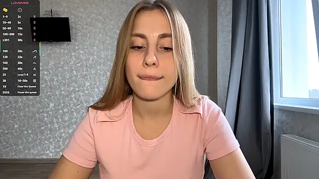 Snapshot of DreamyOlivia chatting on 11-02-25, 11:23 DreamyOlivia online show from 11-02-25, 11:23