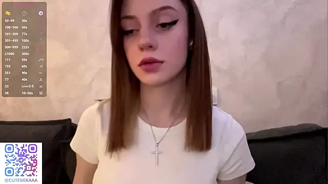 Snapshot of MustangMuse chatting on 10-13-25, 01:00 MustangMuse online show from 10-13-25, 01:00