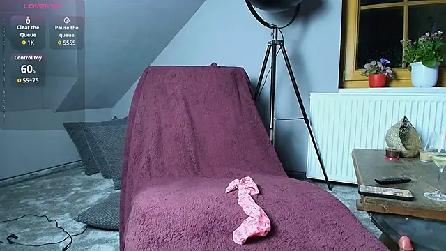 SashaSilk online show from 10-27-25, 12:26