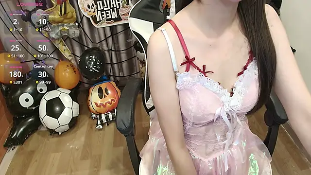 Snapshot of Bae_Gigii chatting on 10-27-25, 01:59 Bae Gigii online show from 10-27-25, 01:59