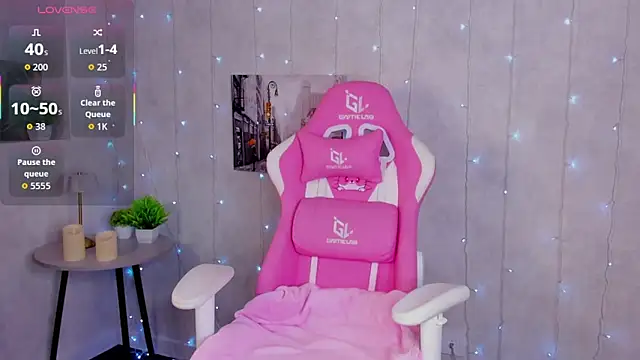 Lynn Martin online show from 10-25-25, 01:02