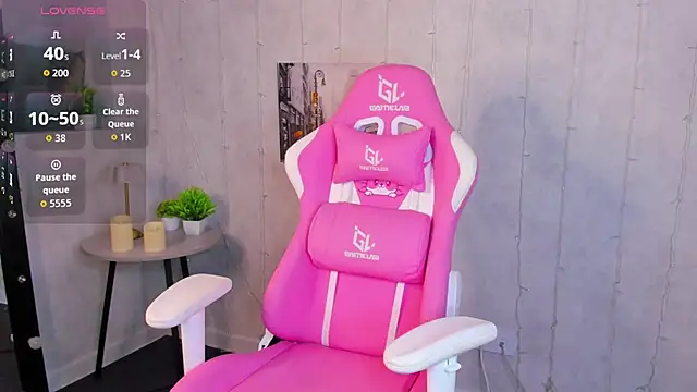 Lynn Martin online show from 10-25-25, 11:21