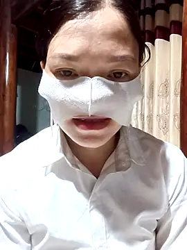 Snapshot of liss-su chatting on 09-19-25, 11:05 liss-su online show from 09-19-25, 11:05