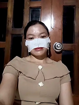 Snapshot of liss-su chatting on 10-12-25, 11:42 liss-su online show from 10-12-25, 11:42