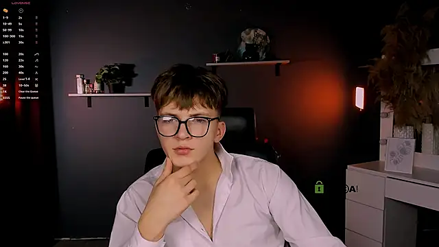 Snapshot of travis_wolf_ chatting on 10-07-25, 07:33 travis wolf online show from 10-07-25, 07:33