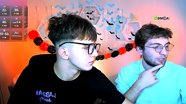 Snapshot of travis_wolf_ chatting on 10-25-25, 07:08 travis wolf online show from 10-25-25, 07:08