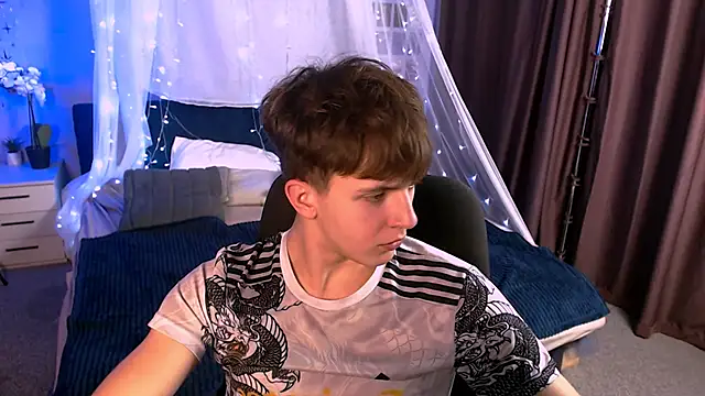 Snapshot of travis_wolf_ chatting on 11-23-25, 09:03 travis wolf online show from 11-23-25, 09:03