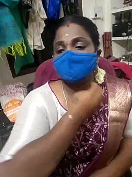 Snapshot of Tamil_Kavitha10 chatting on 11-07-25, 05:35 Tamil Kavitha10 online show from 11-07-25, 05:35