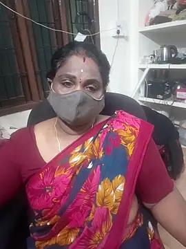 Snapshot of Tamil_Kavitha10 chatting on 11-21-25, 04:05 Tamil Kavitha10 online show from 11-21-25, 04:05