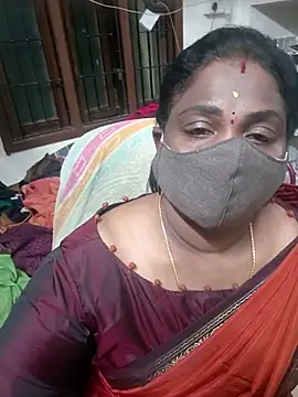 Snapshot of Tamil_Kavitha10 chatting on 11-25-25, 03:45 Tamil Kavitha10 online show from 11-25-25, 03:45