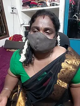 Snapshot of Tamil_Kavitha10 chatting on 05-10-26, 04:12 Tamil Kavitha10 online show from 05-10-26, 04:12