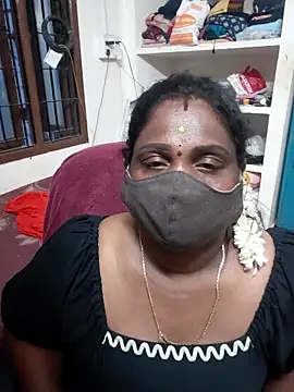 Snapshot of Tamil_Kavitha10 chatting on 06-03-26, 01:14 Tamil Kavitha10 online show from 06-03-26, 01:14
