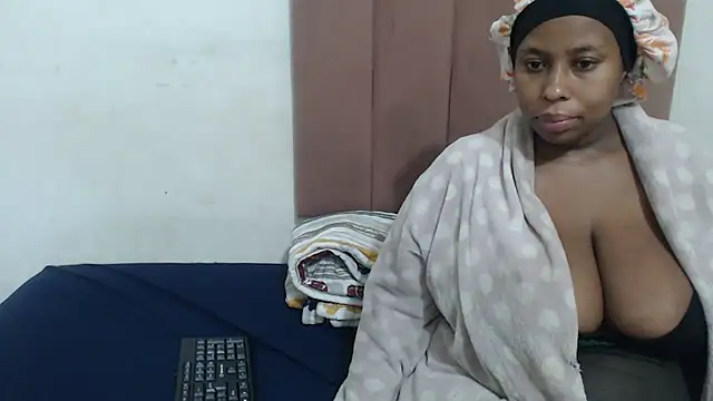 Chubby Queenx255 online show from 11-14-25, 05:22