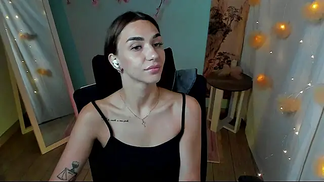 Snapshot of Bella_Night4 chatting on 07-28-26, 12:59 Bella Night4 online show from 07-28-26, 12:59