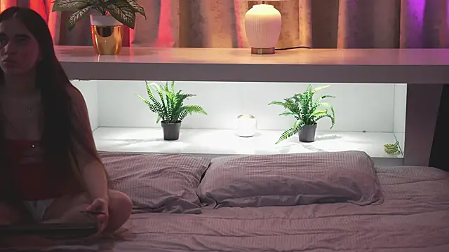 PopHouse  online show from 04-06-26, 01:45