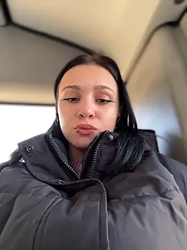 Snapshot of VendiMur chatting on 10-20-25, 02:56 VendiMur online show from 10-20-25, 02:56