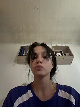 Snapshot of VendiMur chatting on 07-24-26, 01:03 VendiMur online show from 07-24-26, 01:03